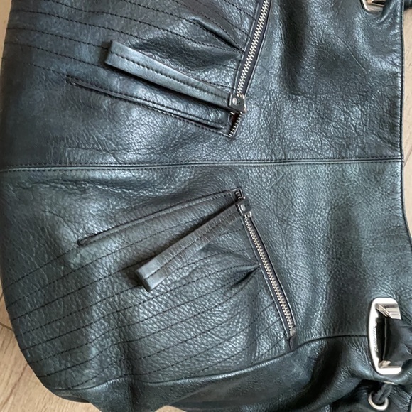 B Makowsky black leather handbag - Picture 8 of 10